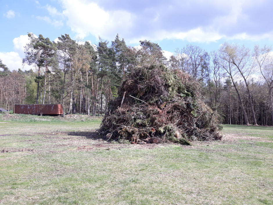 Pálení čarodějnic v sobotu 30.4.2022 od 17h na hřišti u letního parketu