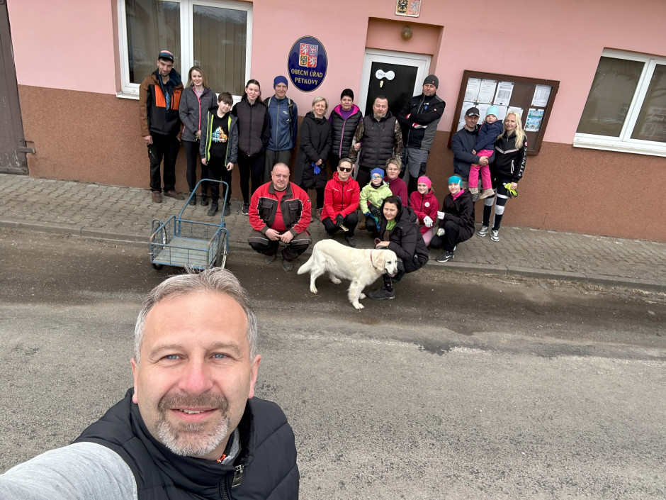 Ukliďme Česko 29. 3. , úklid v okolí obcí Petkovy a Čížovky 